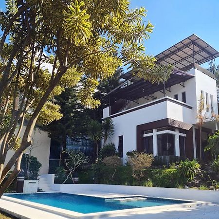 Villa Alessa Puncak Exterior foto